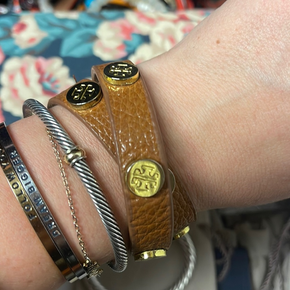 Tory Tan Leather Wrap Bracelet Gold Stud